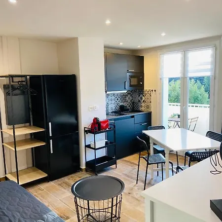 Casa Margot T2 500m Apartamento *